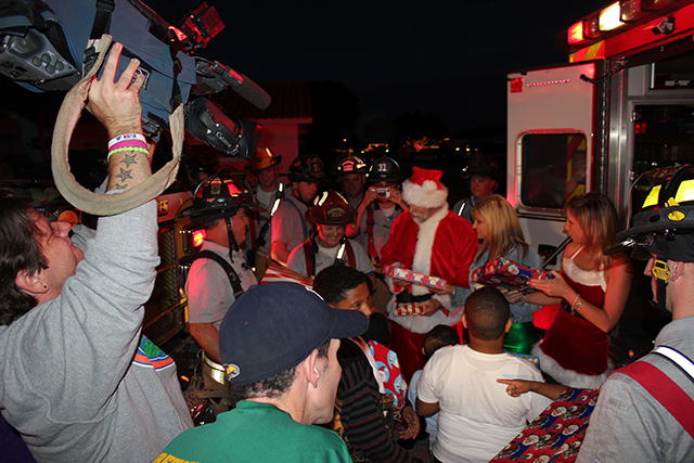 Santa Visits those in need